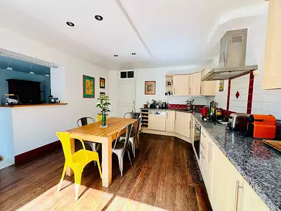 Maison, 215 m²