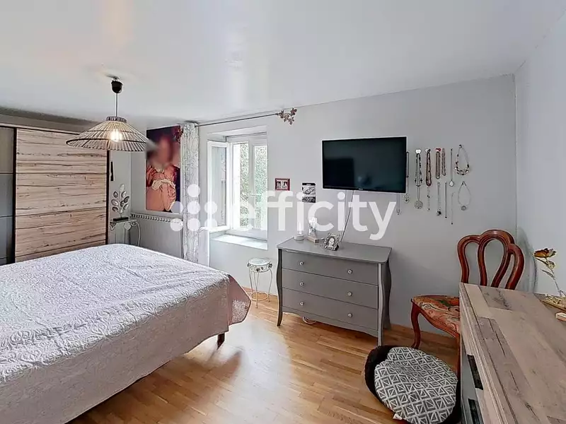 Maison, 245 m²