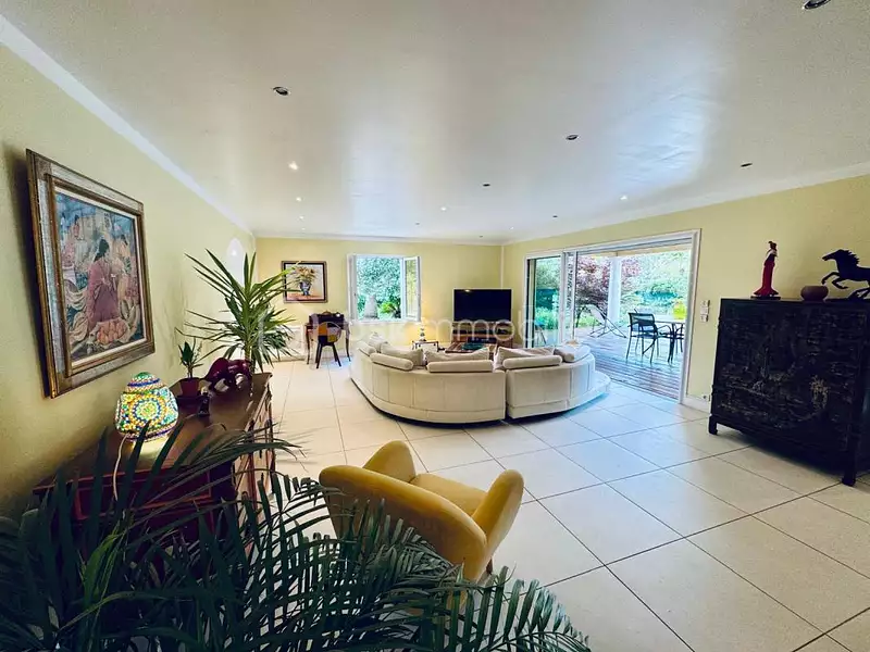 Maison, 191 m²