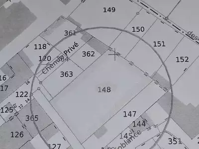 Terrain, 716 m²