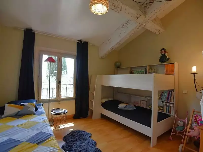 Maison, 196 m²