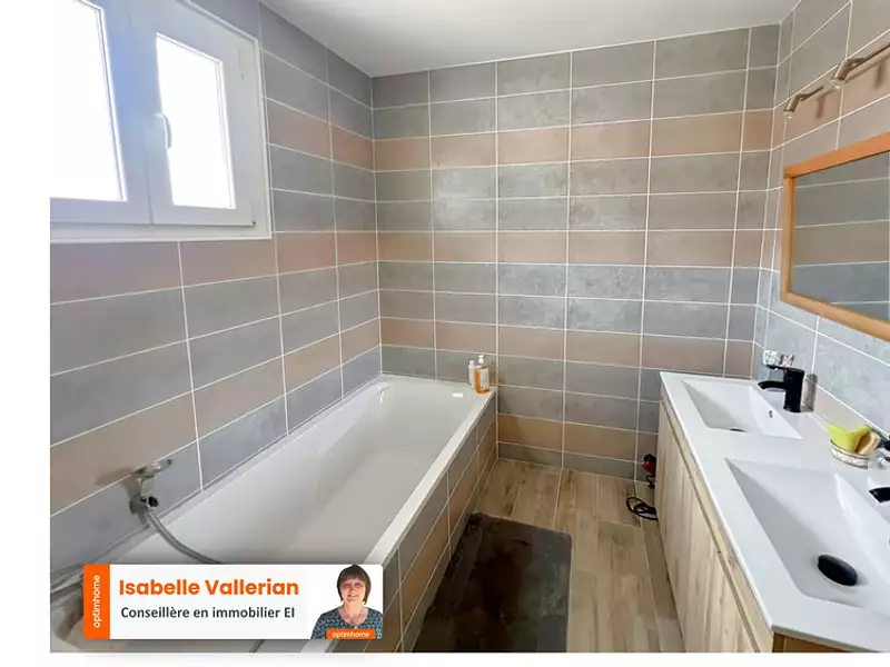 Maison, 163 m²