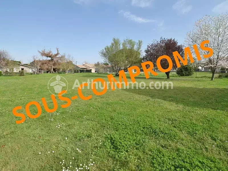 Terrain, 1 000 m²