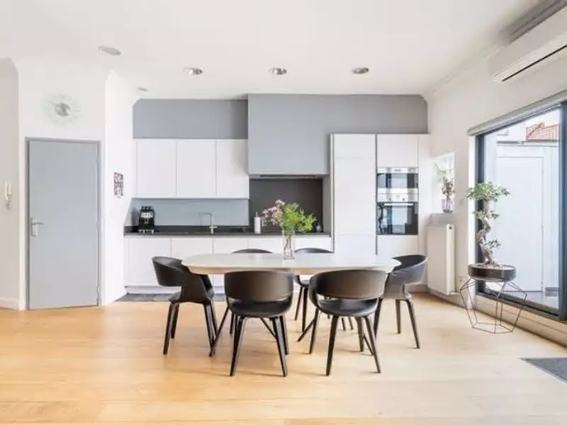 Immeuble, 335 m²