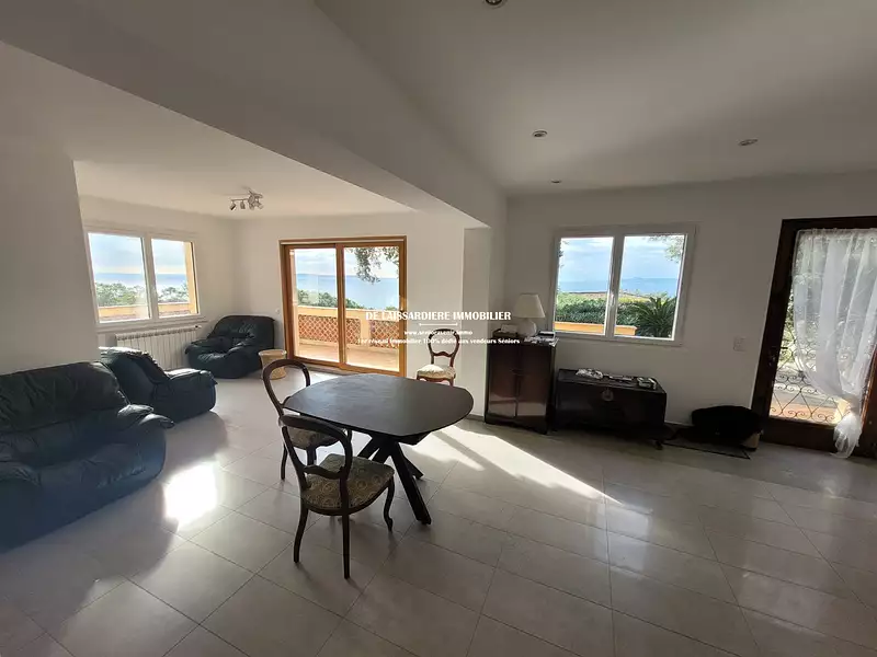 Maison, 163 m²