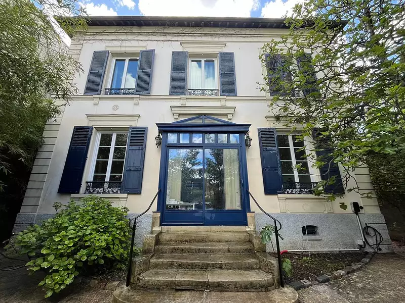 Maison, 244 m²