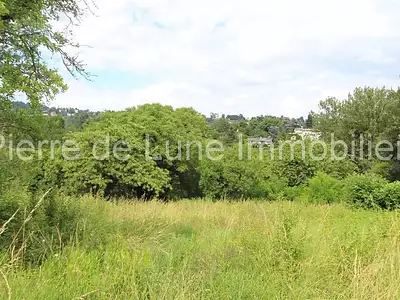 Terrain, 3 180 m²