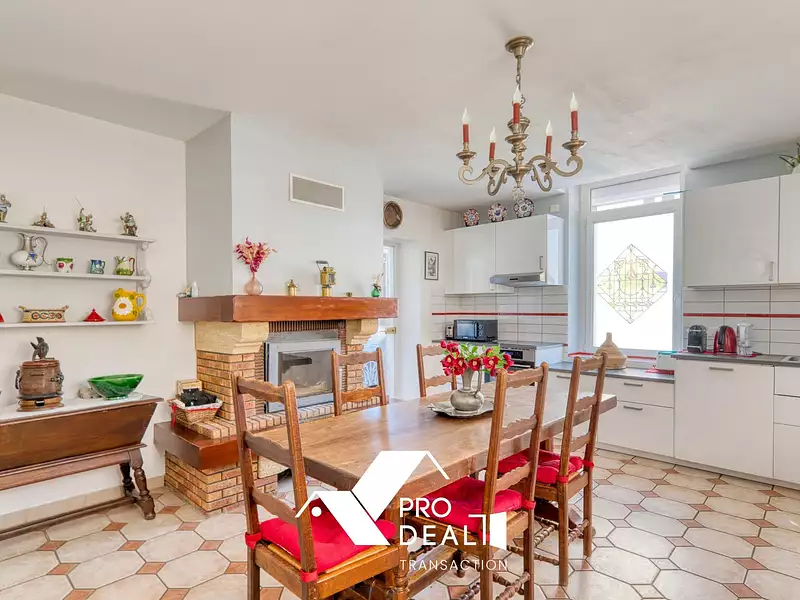 Maison, 185 m²