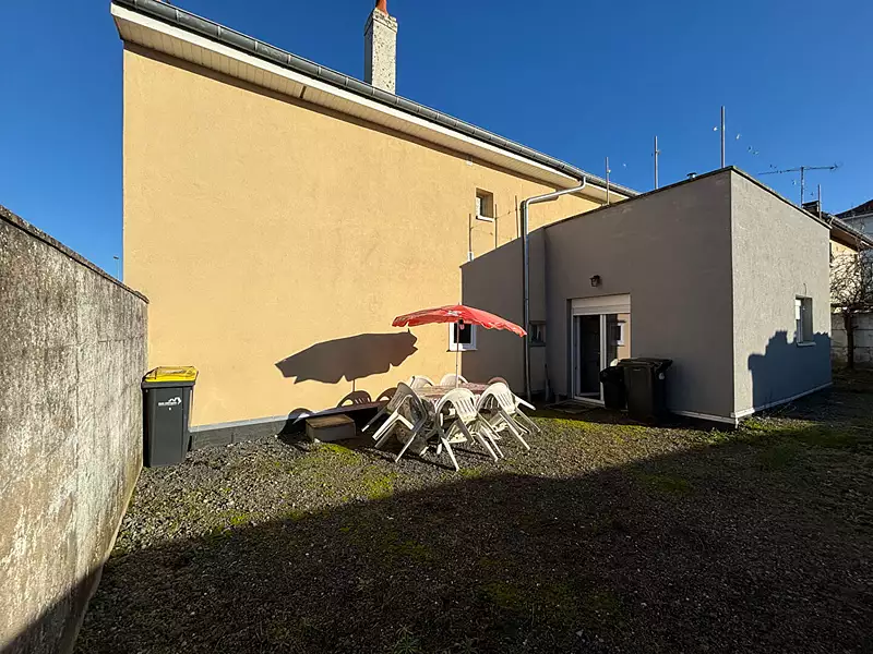 Immeuble, 140 m²