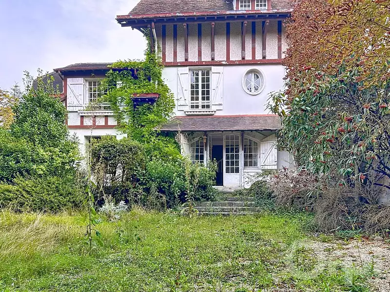 Maison, 210 m²
