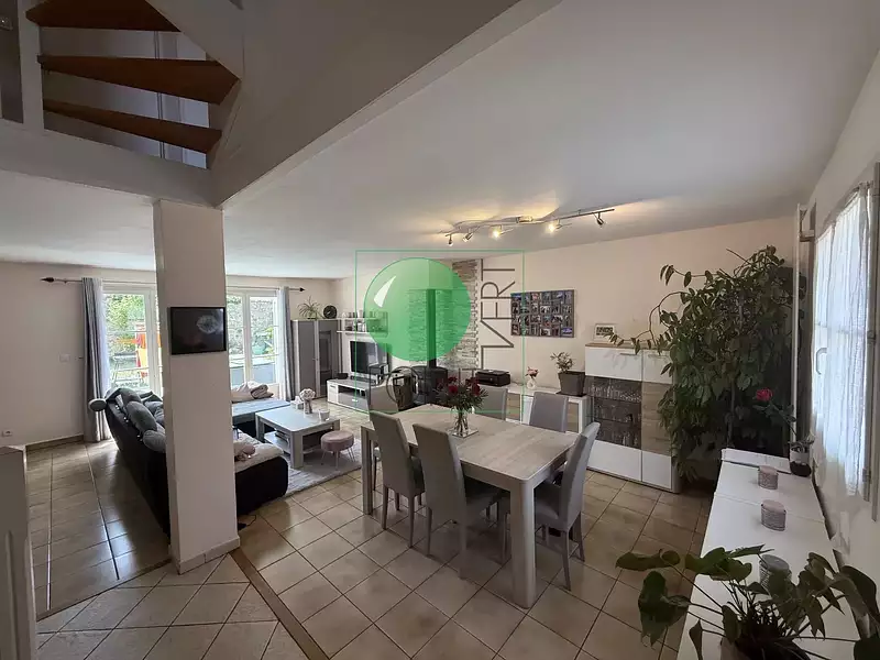 Maison, 165 m²
