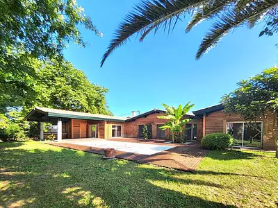 Maison, 240 m²