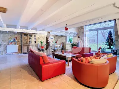 Maison, 284 m²