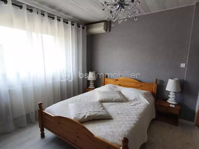 Maison, 221 m²