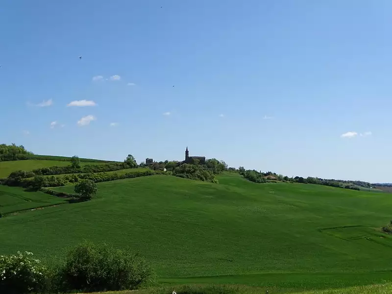 Terrain, 3 048 m²