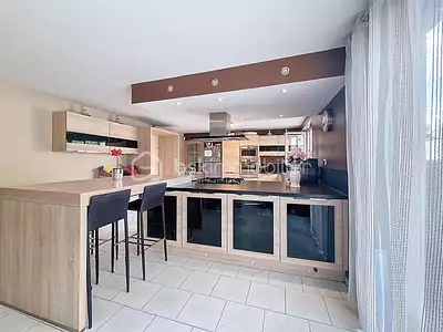 Maison, 180 m²