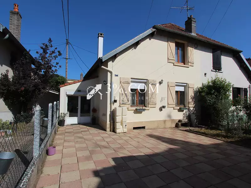 Maison, 93 m²