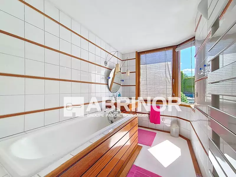 Maison, 275 m²