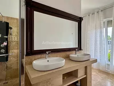 Maison, 164 m²