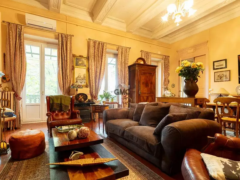 Appartement, 270 m²