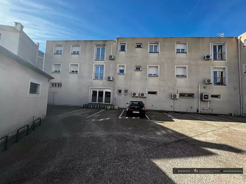Immeuble, 600 m²