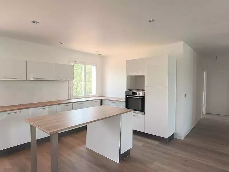 Maison, 200 m²