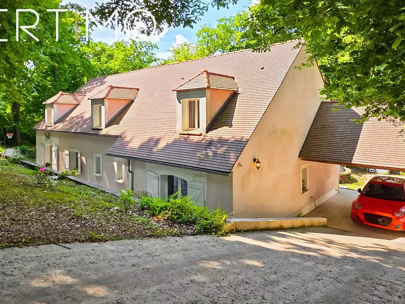 Maison, 242 m²