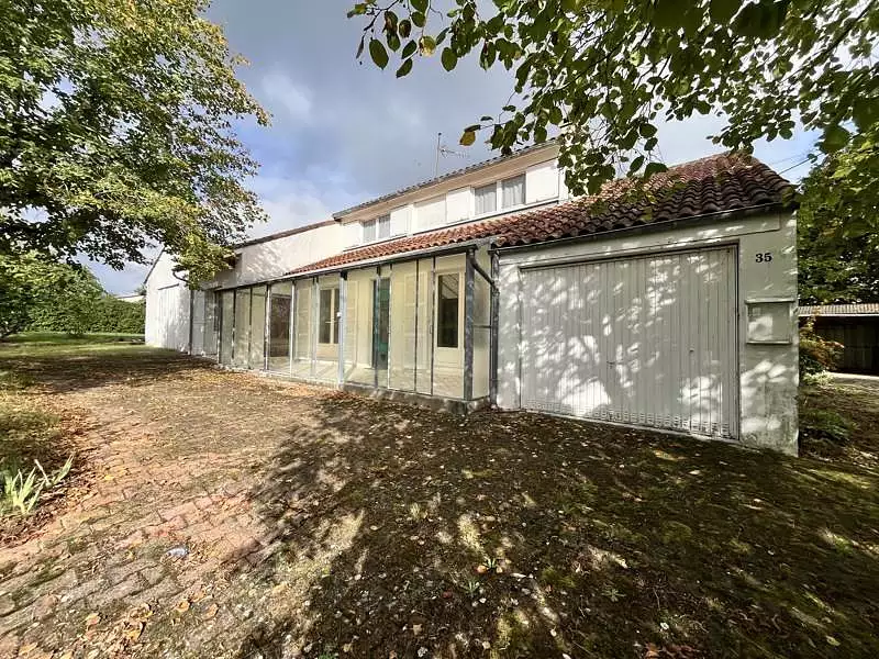 Maison, 180 m²