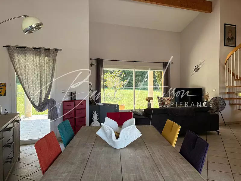 Maison, 114 m²