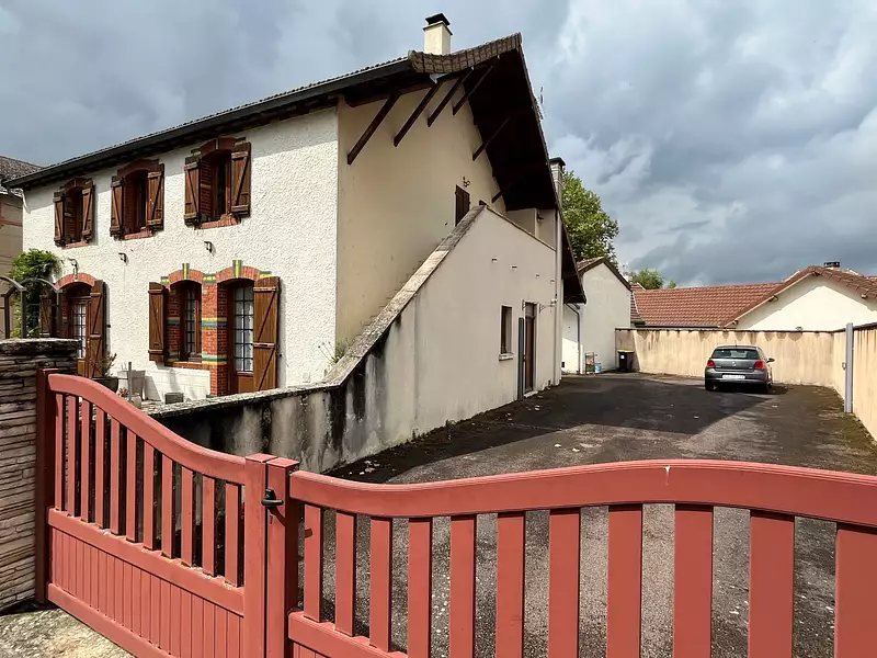 Maison, 180 m²