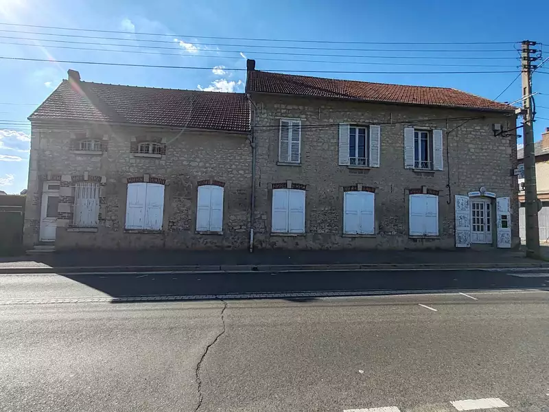 Maison, 240 m²