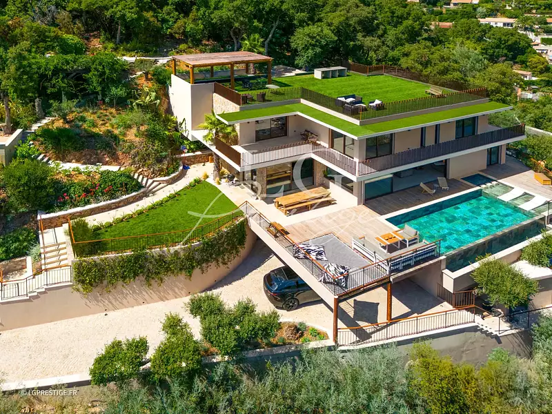Maison, 318 m²