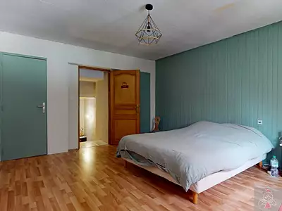 Maison, 215 m²