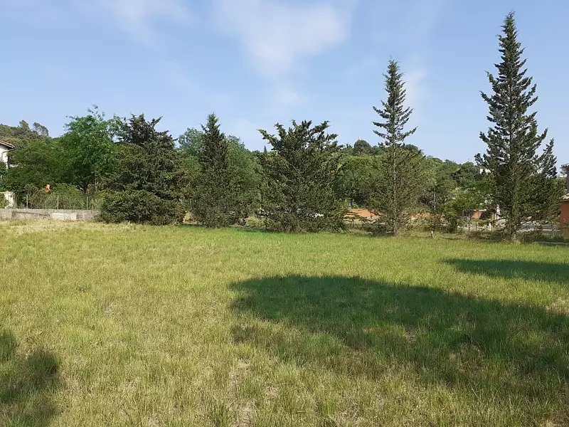 Terrain, 1 357 m²