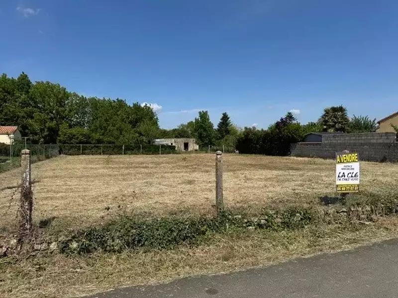 Terrain, 670 m²