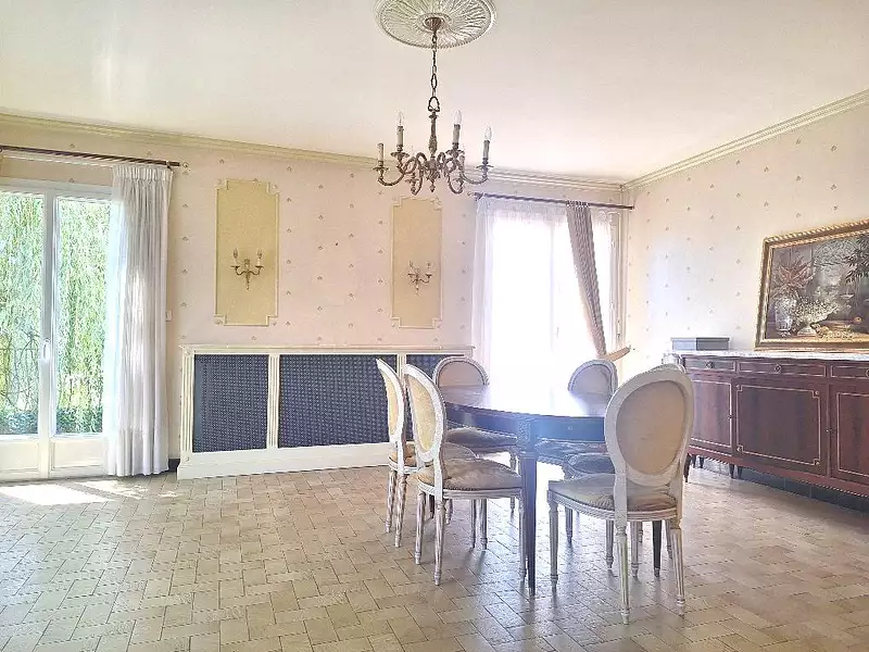 Maison, 168 m²