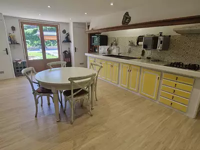 Maison, 340 m²