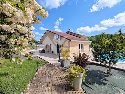 Maison, 176,68 m²