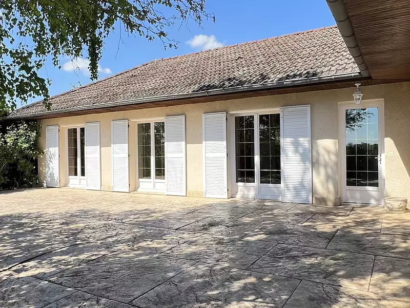 Maison, 225,6 m²