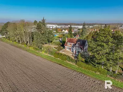 Maison, 168 m²