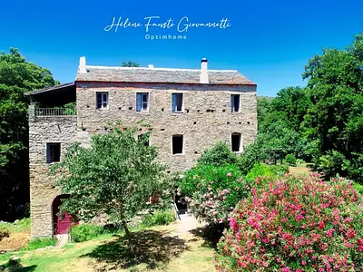 Maison, 235 m²