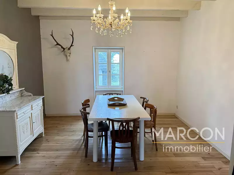 Maison, 190 m²