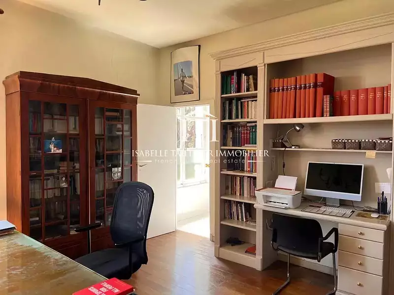 Maison, 280 m²