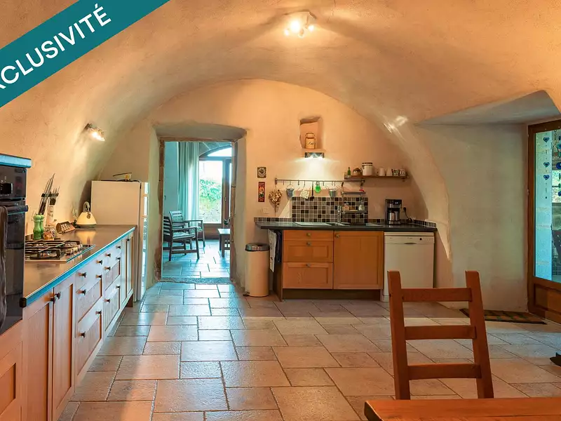 Maison, 290 m²