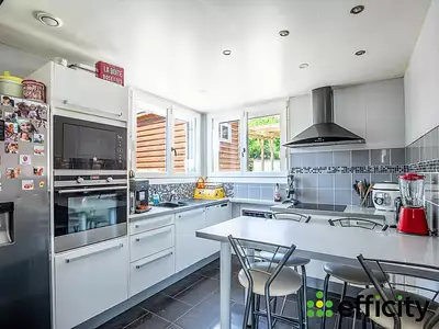 Maison, 246 m²