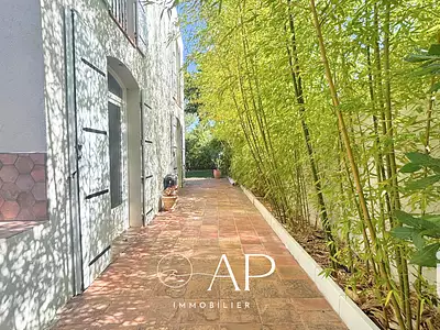 Maison, 280 m²