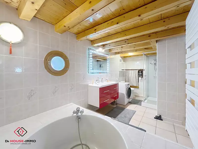 Maison, 166 m²