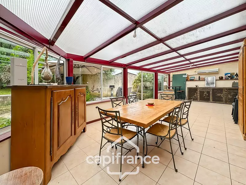 Maison, 197 m²