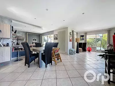 Maison, 200 m²