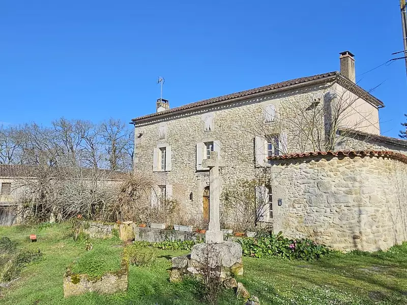 Maison, 252 m²